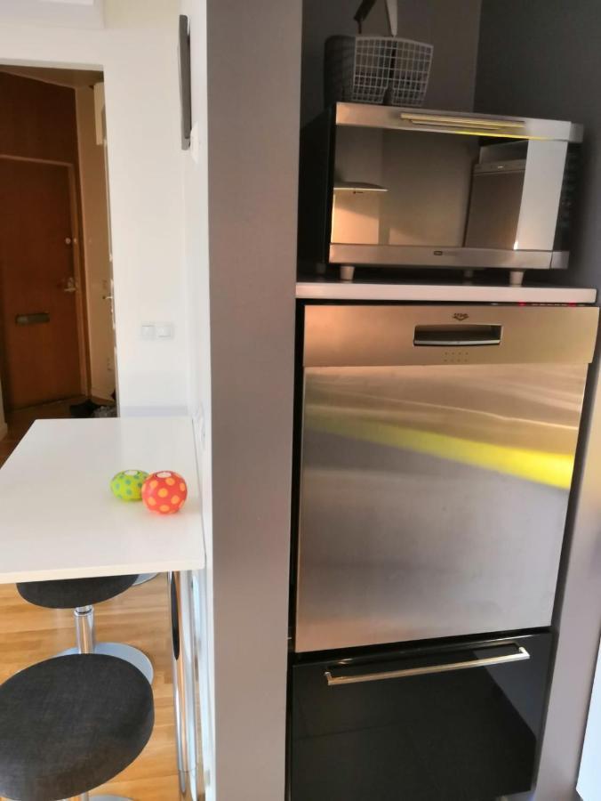 Big Studio Close To Center With Wifi 赫尔辛基 外观 照片